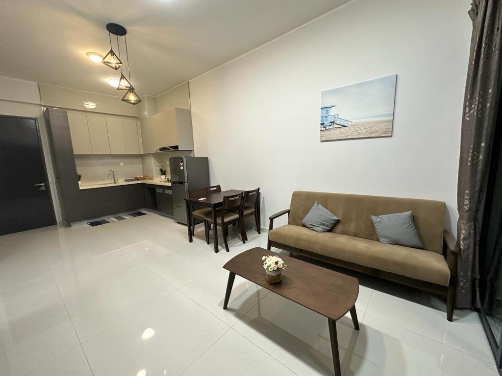 Country Garden Danga Bay Apartemen
