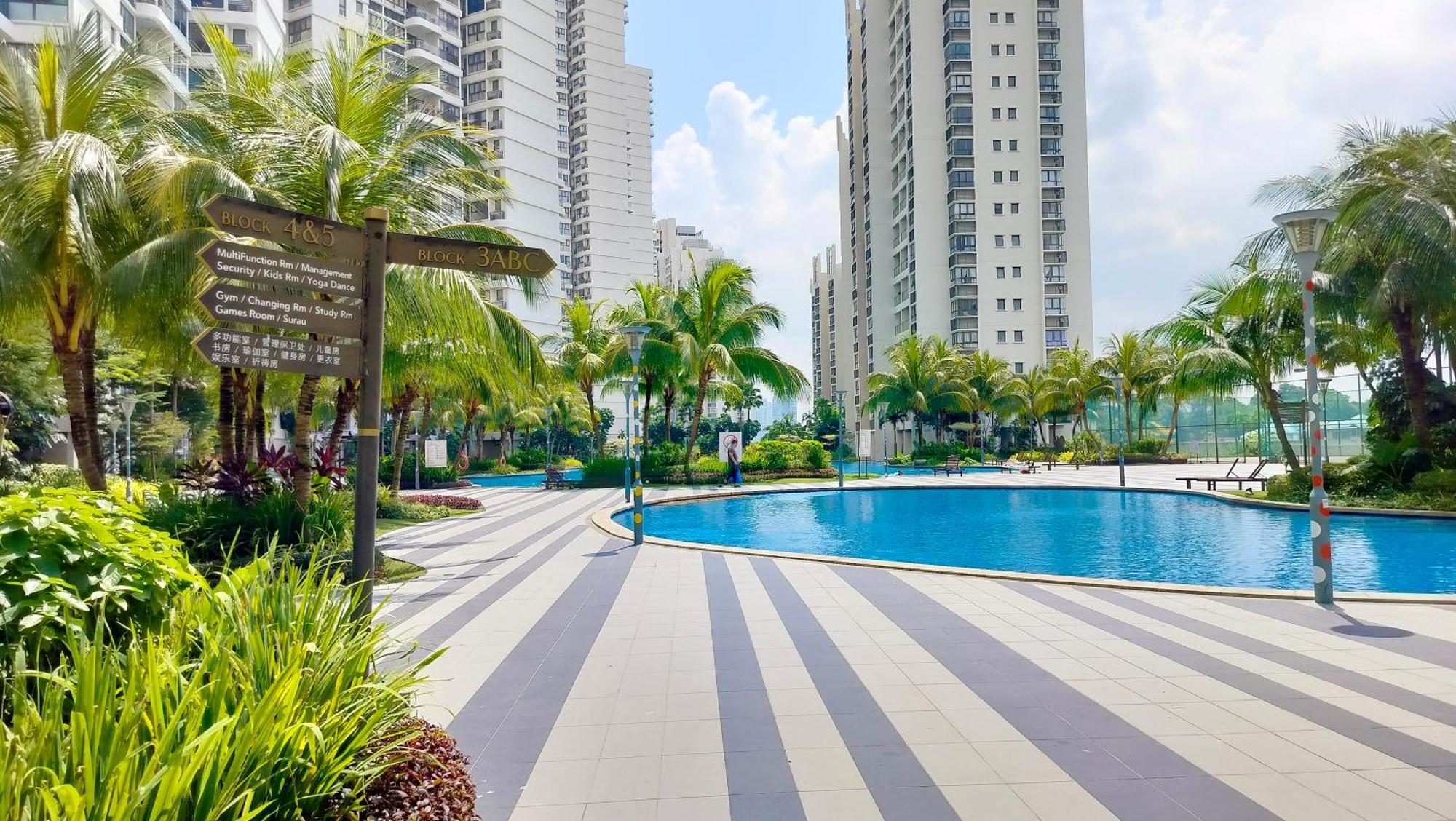 Country Garden Danga Bay Apartemen *